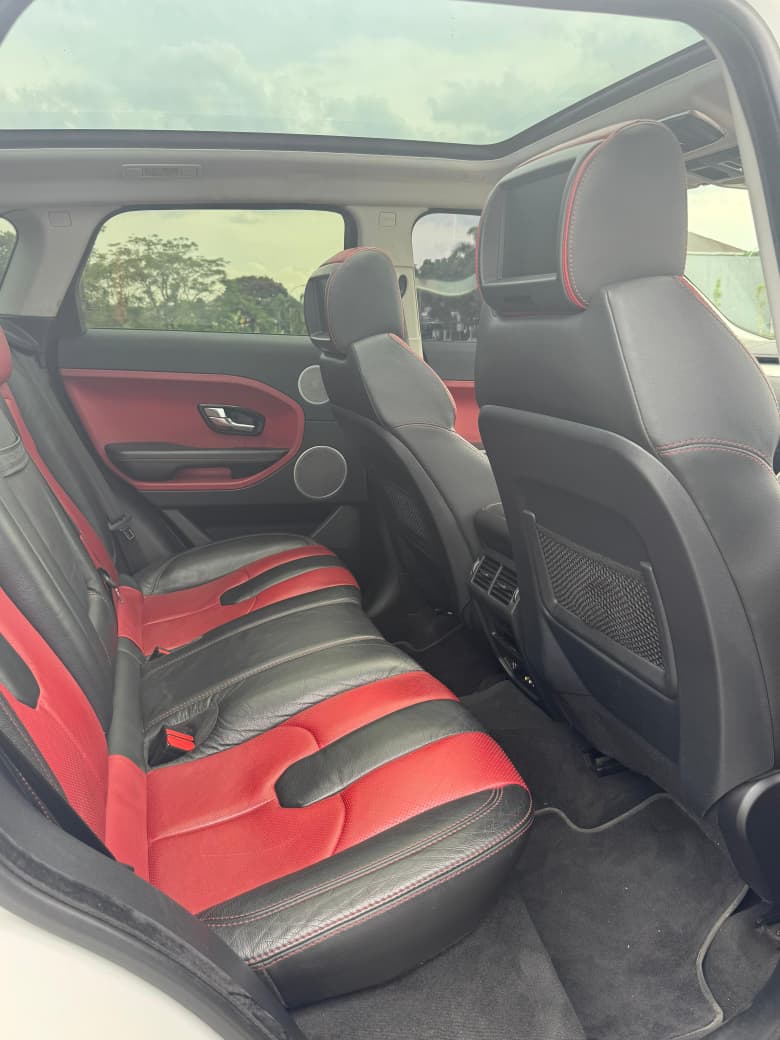 Gambar EVOQUE 2.0 DYNAMIC LUXURY AT